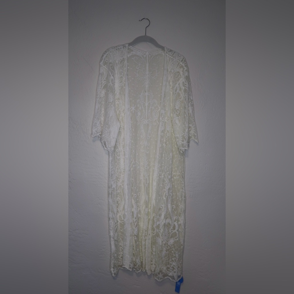 Cupshe Kelsi White Embroidery Open Front Cover Up - Picture 3 of 5